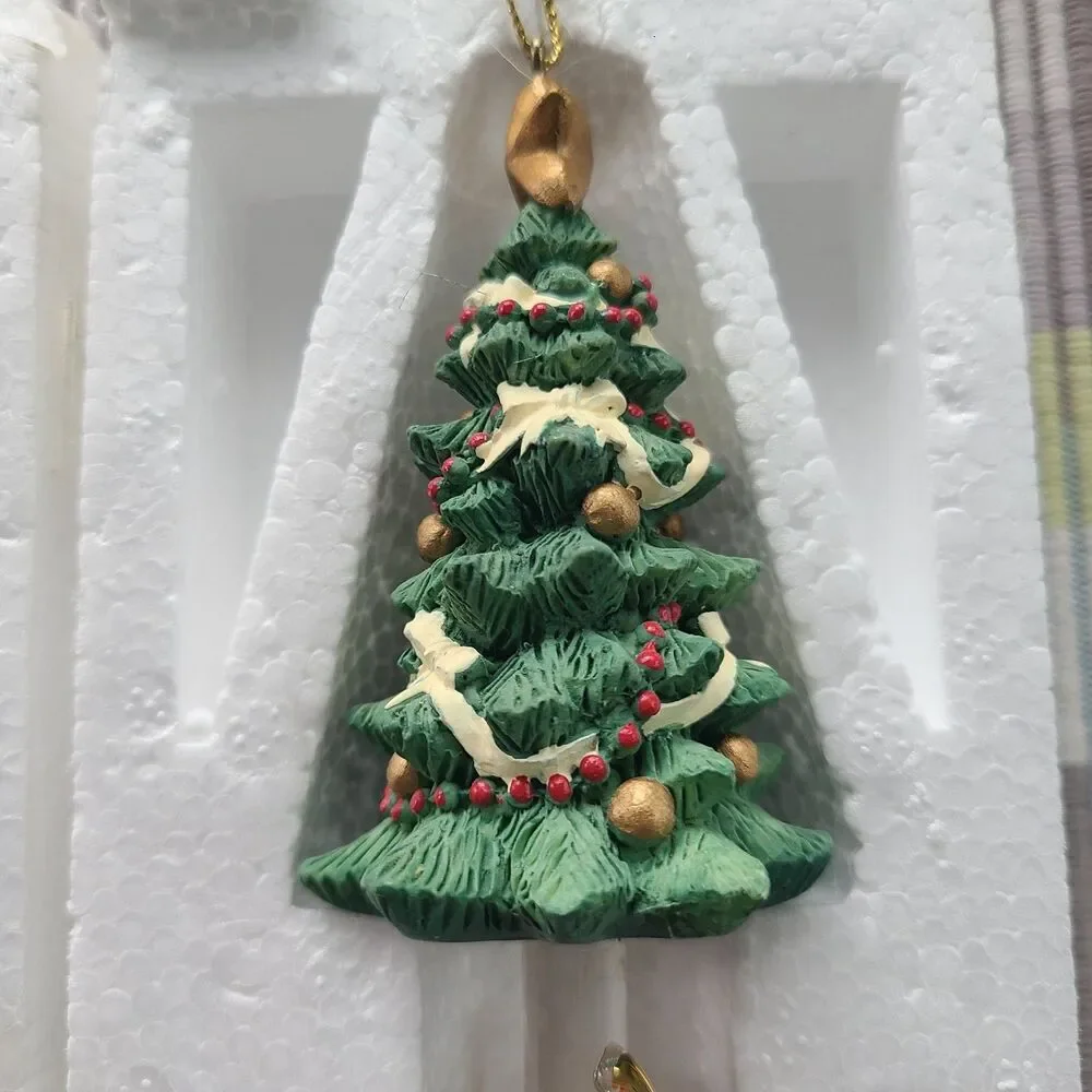 Vintage Avon Gift Collection 1997 Sparkling Icicle Ornament Tree Holiday Decor